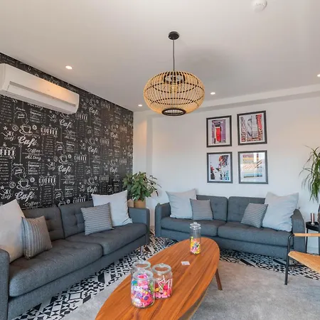 Guest house 7min To Uni Se-velha - Ac - Work Desk - 300mbs Wifi